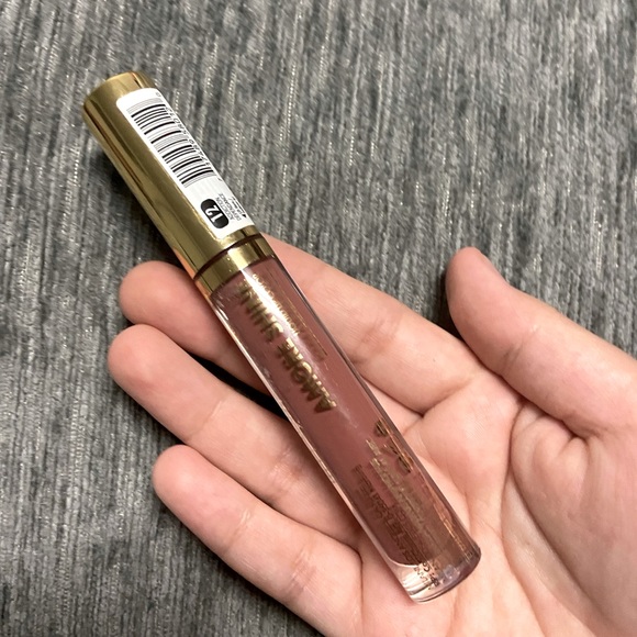 Lipgloss - Picture 1 of 2